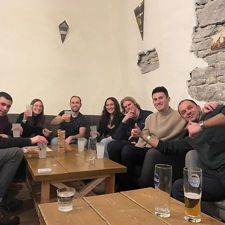 The Monks Bunk Hostel & Bar Talin Exterior foto