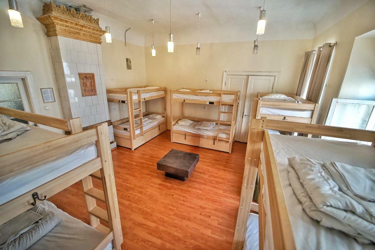 The Monks Bunk Hostel & Bar Talin Exterior foto