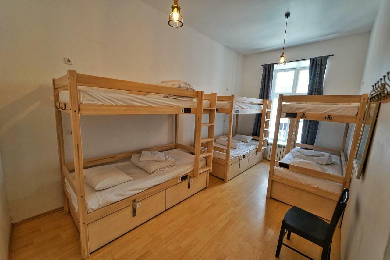 The Monks Bunk Hostel & Bar Talin Exterior foto