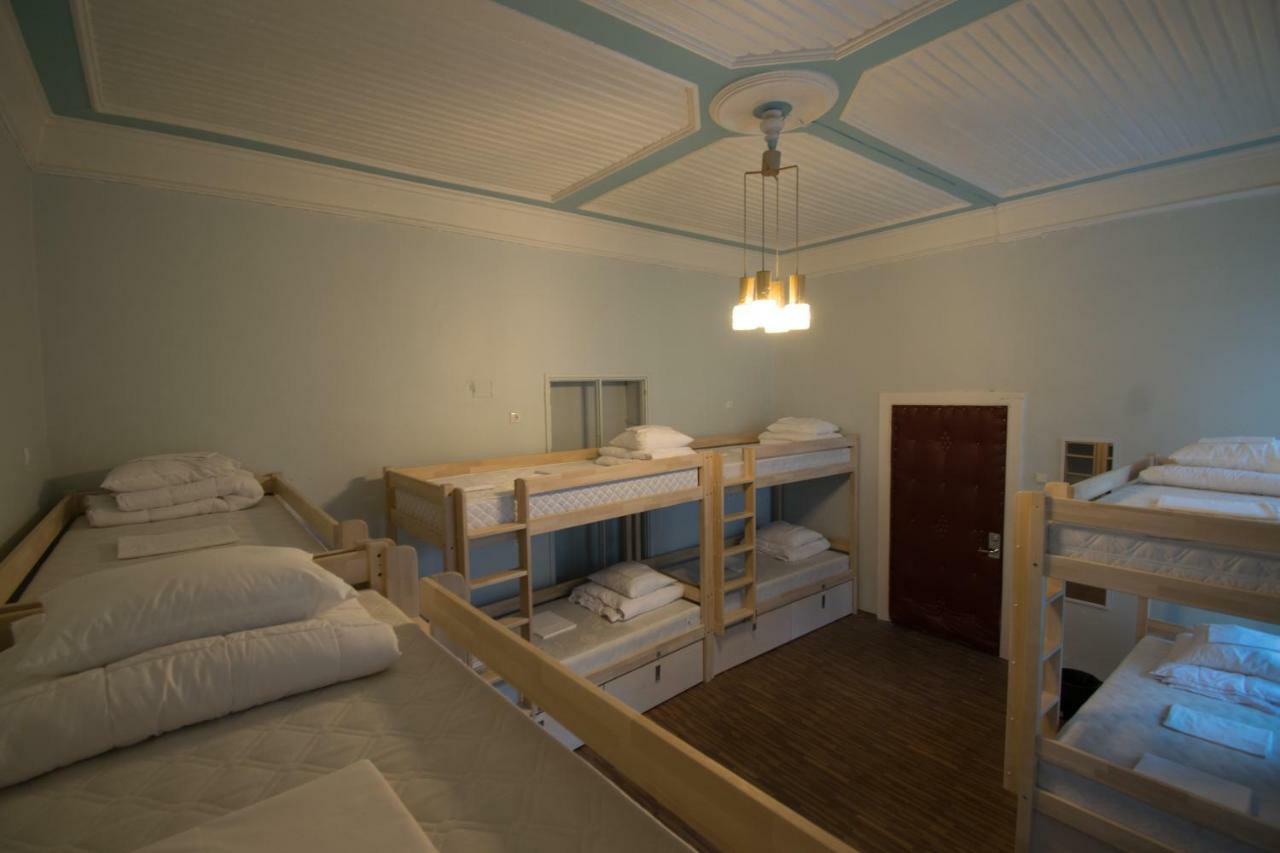 The Monks Bunk Hostel & Bar Talin Exterior foto